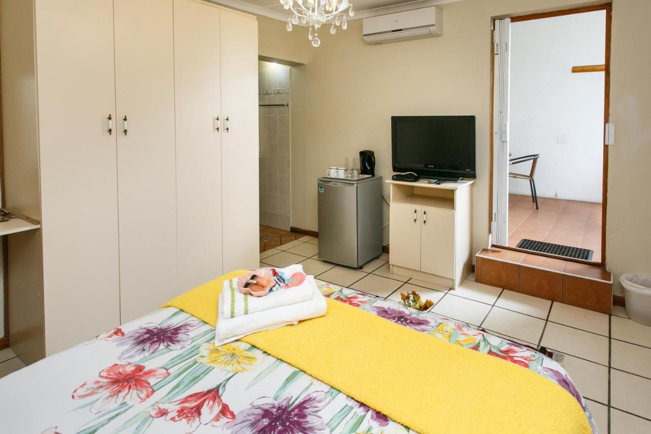 Langenhoven B&B Оудсхорн Экстерьер фото